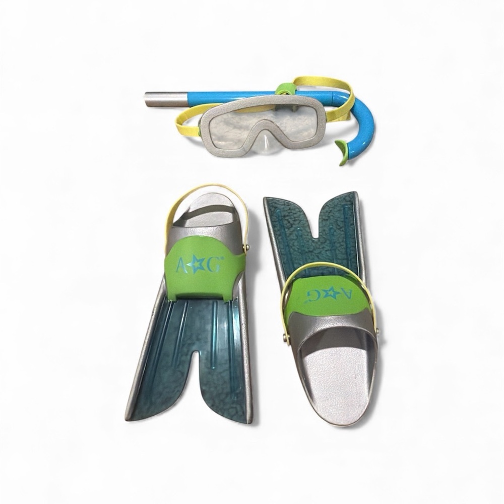 American Girl Sun and Swim Snorkle & Goggle Set with Flippers